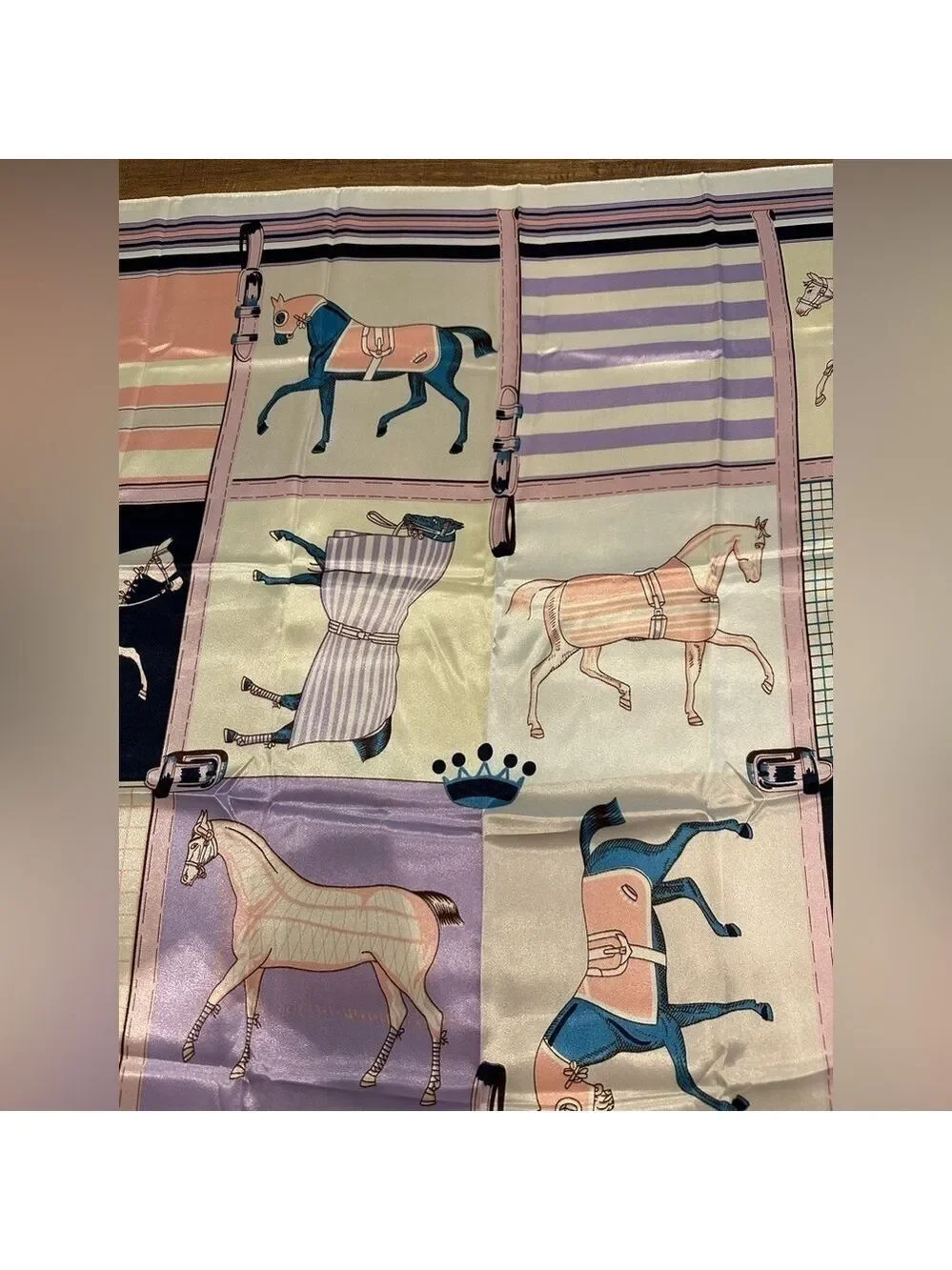 Square Scarf - Luxury Horse Novelty Print on 100% Satin Feeling Polyester NWOT